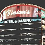 Śpij spokojnie: jak sprawdzić hałas w okolicy noclegu zanim zarezerwujesz