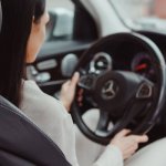 15 nawyków za kółkiem, które doprowadzają innych kierowców do szału — sprawdź, czy nie masz ich i ty